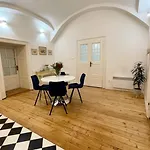 Historical Zaffir House - Market Square Holiday home