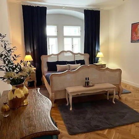 Historical Zaffir House - Market Square Ferienhaus *