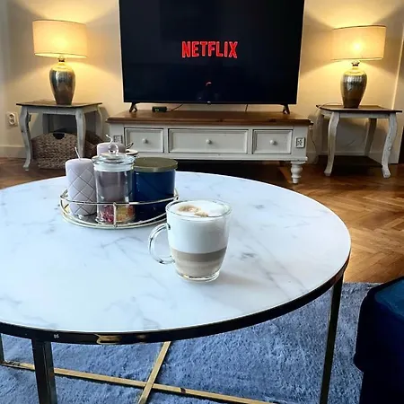 Historical Zaffir House - Market Square Hébergement de vacances *